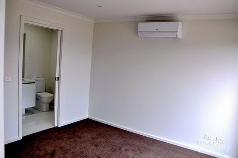 Property photo of 38 Coleridge Circuit Williams Landing VIC 3027