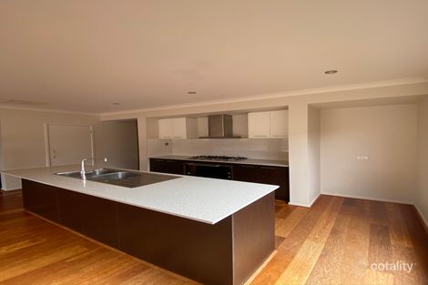 Property photo of 15 Longford Crescent Weir Views VIC 3338