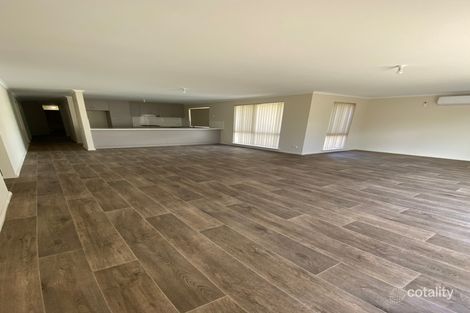 Property photo of 11 Admiralty Circuit Smithfield SA 5114