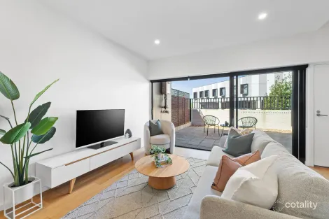 Property photo of 22 Sharp Circuit Mill Park VIC 3082