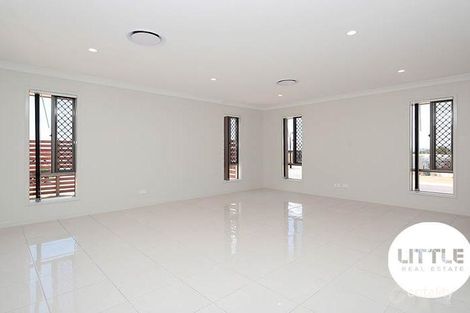 Property photo of 44 Ellabay Crescent Redland Bay QLD 4165