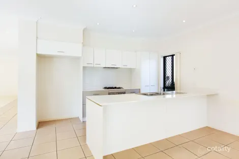 Property photo of 40 Stringybark Drive Molendinar QLD 4214