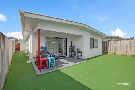 Property photo of 51 Hill Drive Pimpama QLD 4209