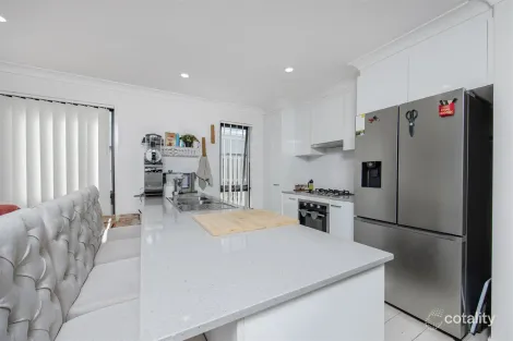 Property photo of 51 Hill Drive Pimpama QLD 4209