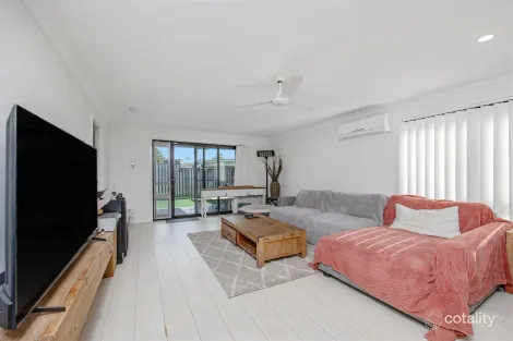 Property photo of 51 Hill Drive Pimpama QLD 4209