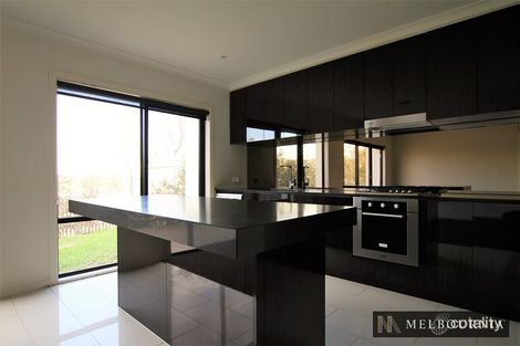 Property photo of 17 Manchester Crescent Bundoora VIC 3083