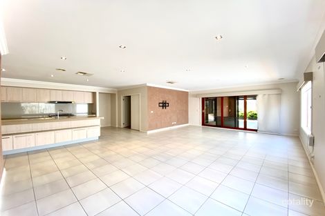 Property photo of 8 Fenton Street Huntingdale VIC 3166