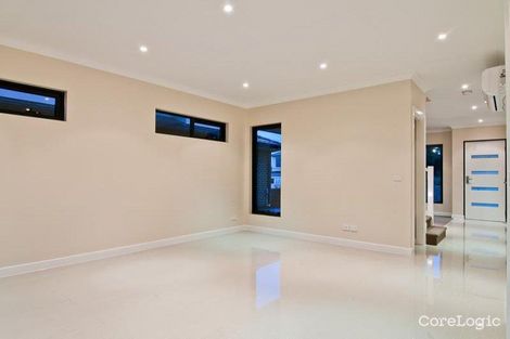 Property photo of 2/35 Wordsworth Avenue Clayton South VIC 3169