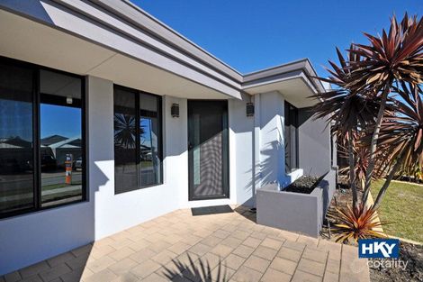 Property photo of 33 Evesham Drive Ellenbrook WA 6069