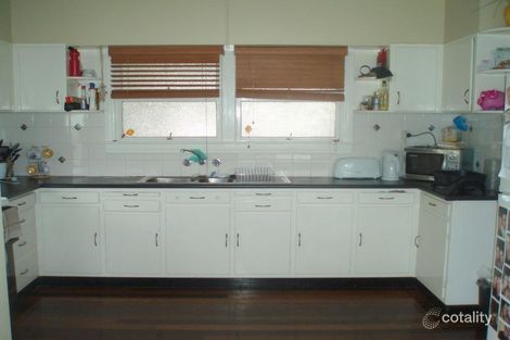 Property photo of 11 Jones Street Wandal QLD 4700