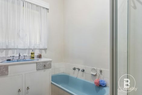 Property photo of 31 Havlin Street East Kennington VIC 3550