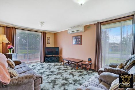 Property photo of 5 Valepark Crescent Cranbourne VIC 3977