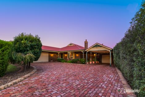 46 Tasman Cres, Taylors Lakes, VIC 3038