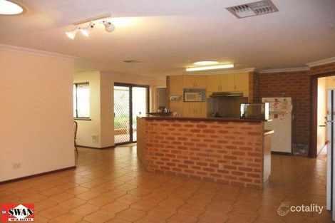 Property photo of 17 Fordham Drive Swan View WA 6056