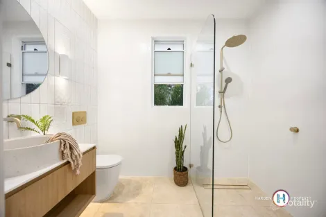 Property photo of 20 Ninth Avenue Sandgate QLD 4017