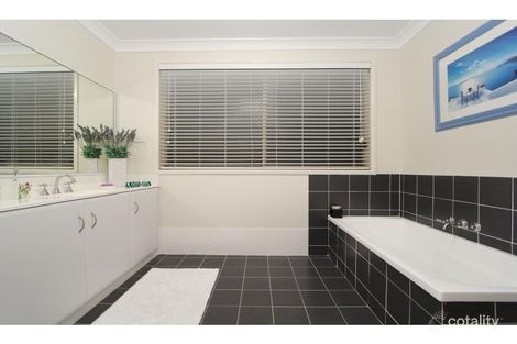 Property photo of 43 Barrington Drive Woongarrah NSW 2259