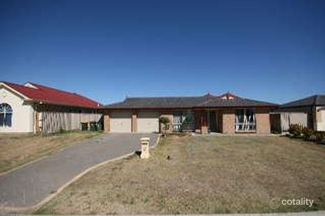 8 Pickard Cct, Woodcroft, SA 5162
