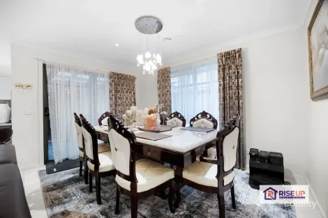 Property photo of 44 Cooloongup Crescent Harkness VIC 3337