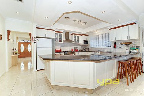Property photo of 12 Severn Court Roxburgh Park VIC 3064
