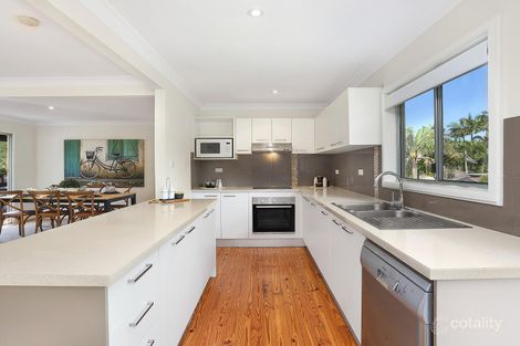 Property photo of 36 Bellevue Parade Labrador QLD 4215