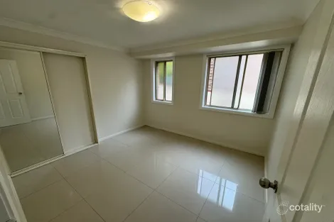 Property photo of 10 McDonald Way Greenacre NSW 2190