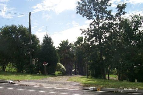 8 Blue Hills Dr, Bunya, QLD 4055