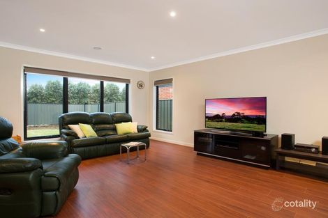 Property photo of 3 Featherpark Way Craigieburn VIC 3064