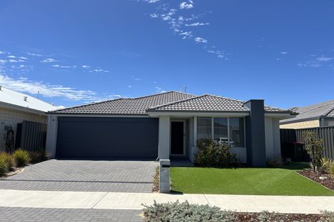 30 Aventurine Rd, Treeby, WA 6164