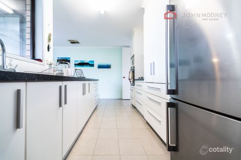 Property photo of 89 Undurra Drive Glenfield Park NSW 2650