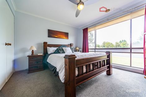 Property photo of 89 Undurra Drive Glenfield Park NSW 2650