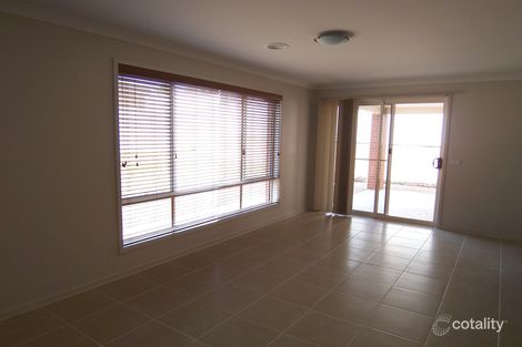Property photo of 15 Tununga Circuit Kangaroo Flat VIC 3555