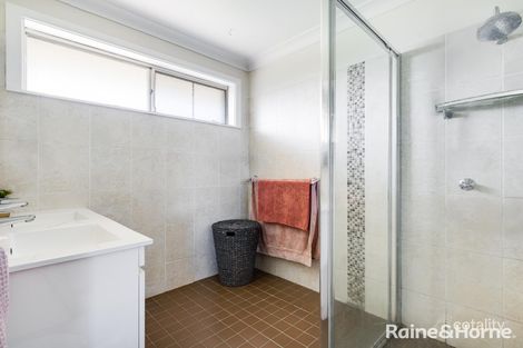 Property photo of 5 Miriyan Drive Kelso NSW 2795