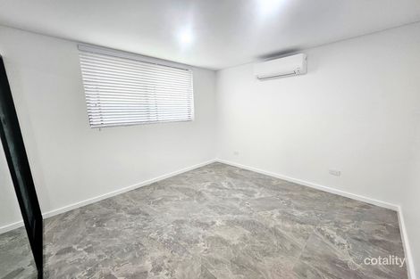 Property photo of 29 Gilgandra Road Hoxton Park NSW 2171