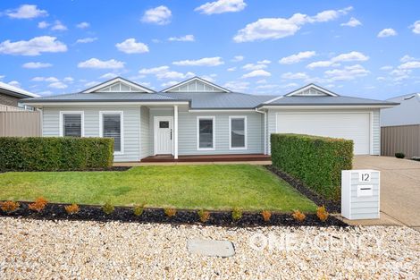 Property photo of 12 Florey Street Lloyd NSW 2650