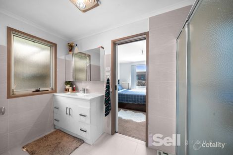 Property photo of 47 Leopold Crescent Hampton Park VIC 3976