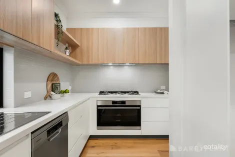 Property photo of 5 Midhurst Road Croydon VIC 3136