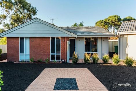 15 Lowan Loop, Karawara, WA 6152