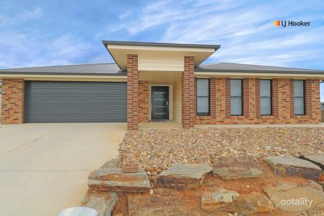 Property photo of 4 Ellerslie Street Gobbagombalin NSW 2650