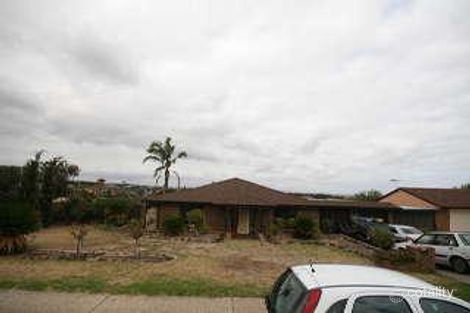 30 Lerunna Ave, Hallett Cove, SA 5158