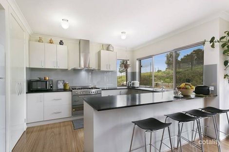 Property photo of 37 Emu Road Sunbury VIC 3429