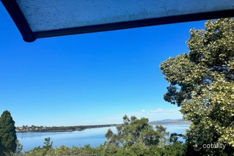 19a Northcliffe Dr, Lake Heights, NSW 2502