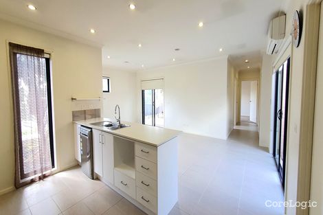 Property photo of 28 Cleeland Court Roxburgh Park VIC 3064