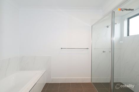 Property photo of 4 Ellerslie Street Gobbagombalin NSW 2650