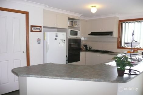 Property photo of 35 Bourke Crescent Hoppers Crossing VIC 3029