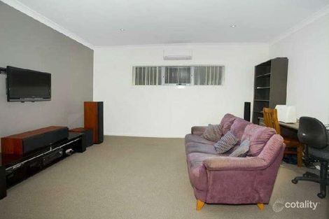 8 Francis Rd, Flinders, NSW 2529