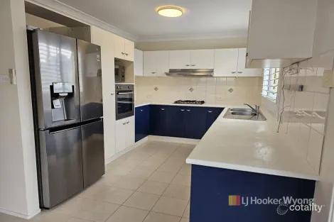 Property photo of 26 Greybox Crescent Hamlyn Terrace NSW 2259