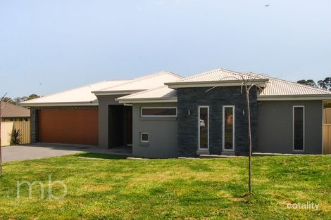 Property photo of 55 Botanic Way Orange NSW 2800