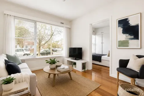 2/2a Avoca Ave, Elwood, VIC 3184