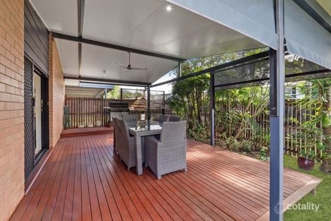 18 Gardenia Ct, Mooroobool, QLD 4870