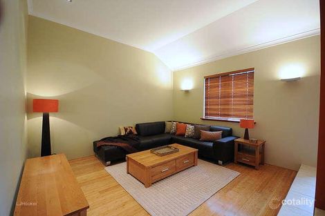 Property photo of 165 Glen Iris Drive Jandakot WA 6164